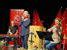 Vacker musik framfördes av Sven Fredriksson, Åsa Piponius och Elin Broström
